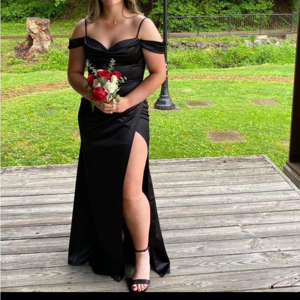 Black prom dress